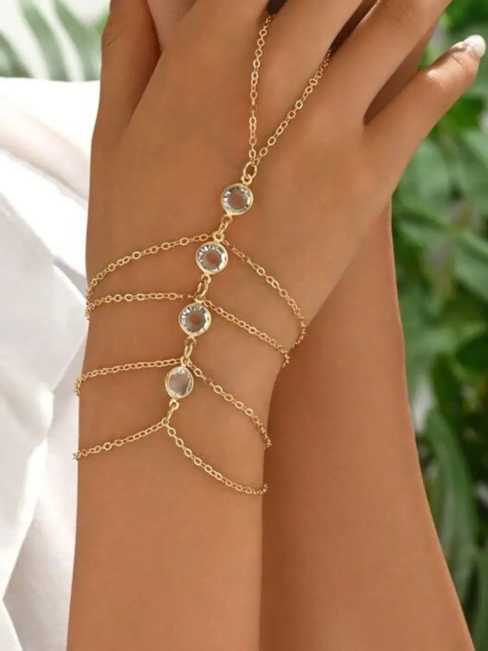 Crystal had chain M1848